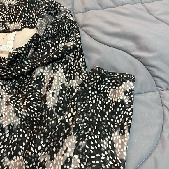 Balance Collection leggings - Picture 3 of 3